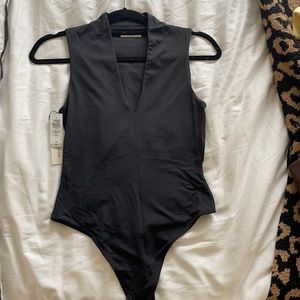 Aritzia Contour V-neck Bodysuit